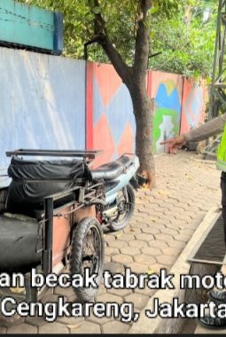 Pengendara Becak Tewas Setelah Ditabrak Pemotor